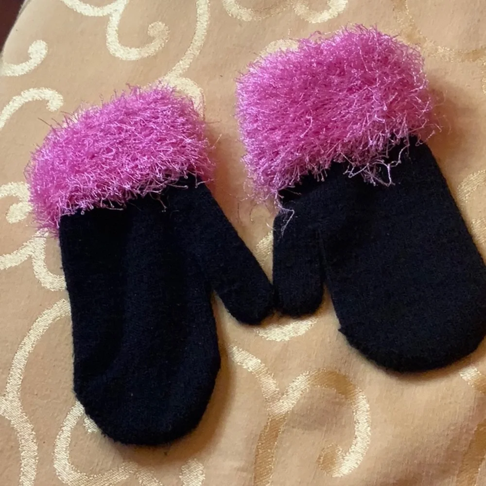 Mittens 5 pairs